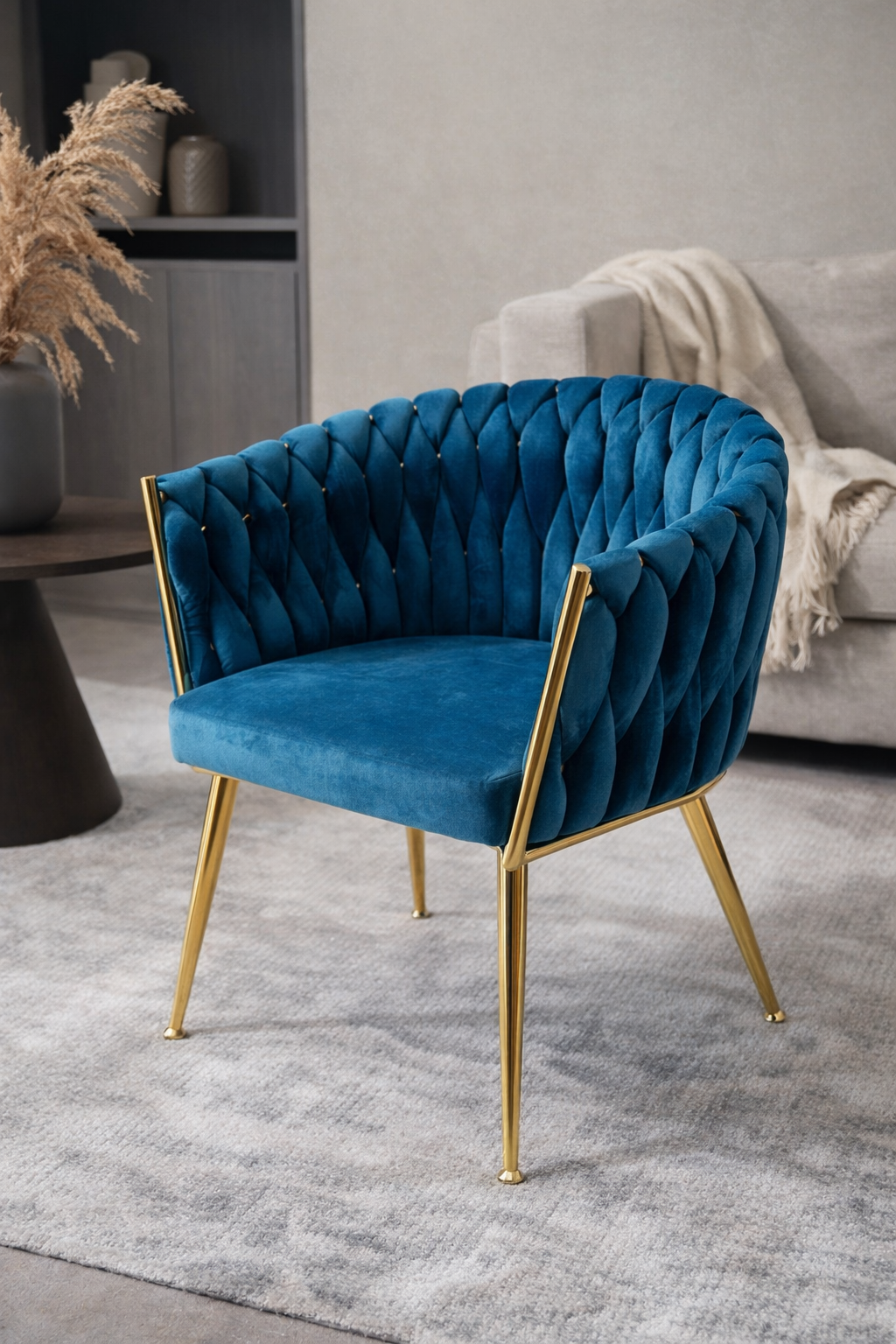 Poltrona in Velluto Cocoon — Design Intrecciato, Gambe Oro